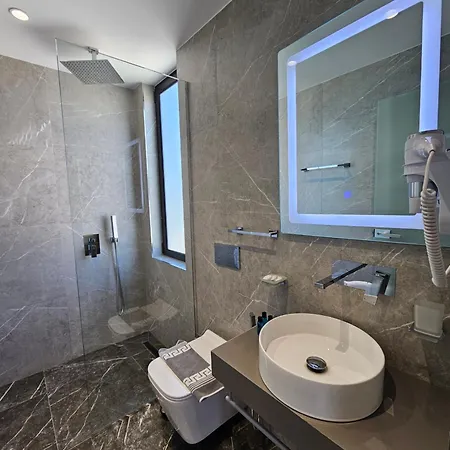 Adele Hotel Ksamil