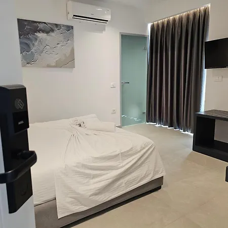 Adele 4* Ksamil