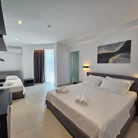 Adele Hotel 4*
