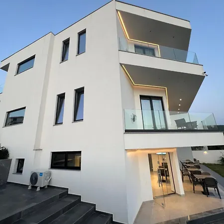Adele Hotel Ksamil