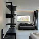 Adele 호텔 4*