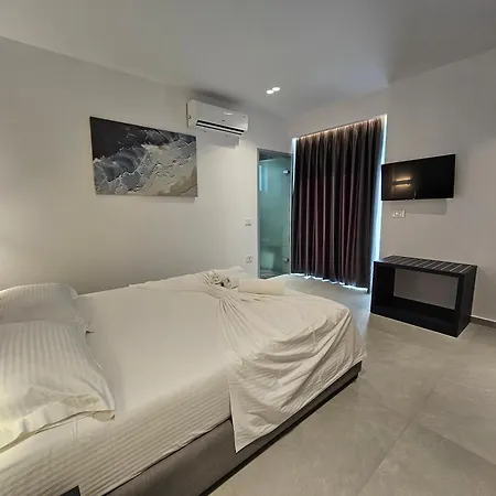 Hotel Adele 4*