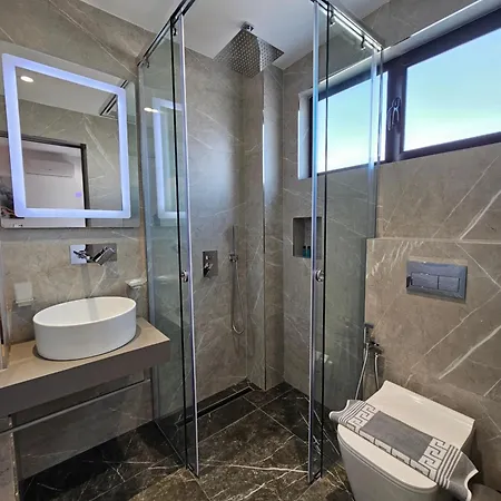 Adele Εξαμίλιο