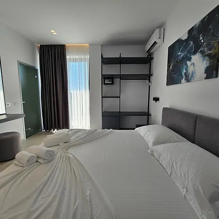 Adele Hotel Ksamil