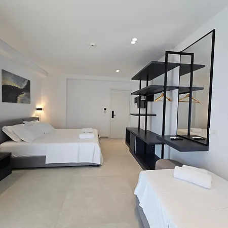 Adele 4* Εξαμίλιο